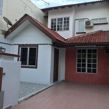 Rb Double Storey Bandar Tasik Selatan Homestay Куала-Лумпур Экстерьер фото