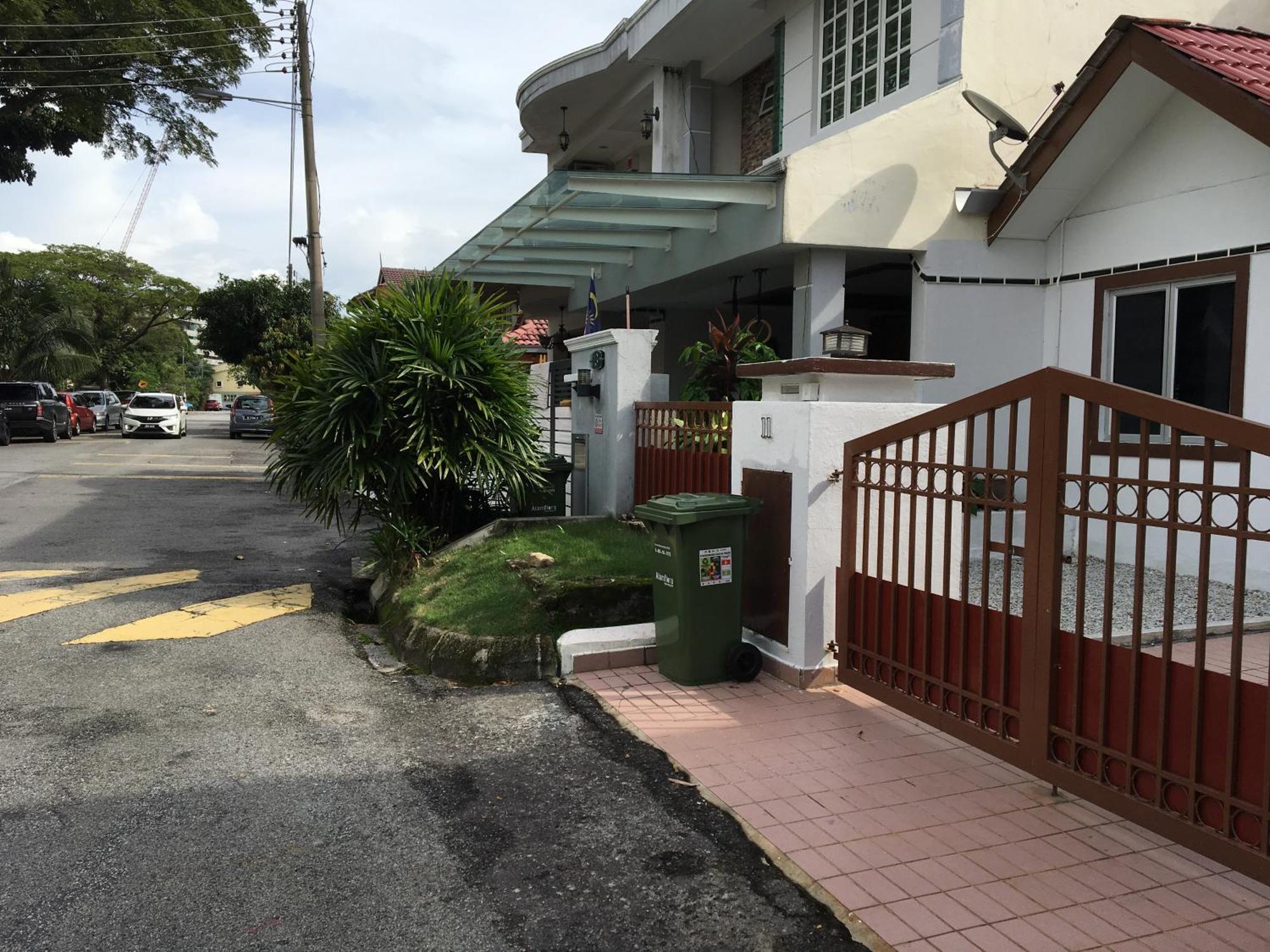Rb Double Storey Bandar Tasik Selatan Homestay Куала-Лумпур Экстерьер фото
