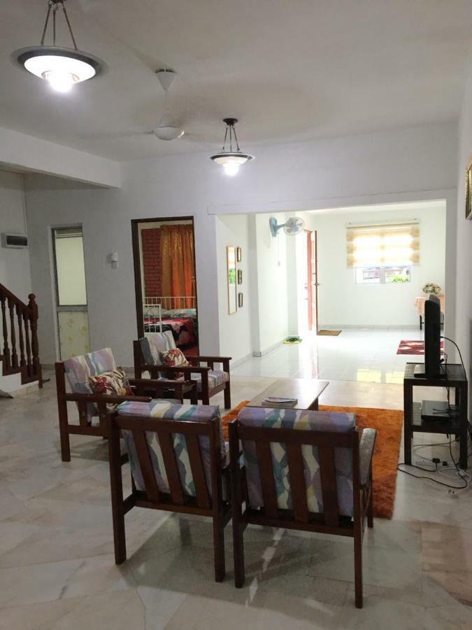 Rb Double Storey Bandar Tasik Selatan Homestay Куала-Лумпур Экстерьер фото